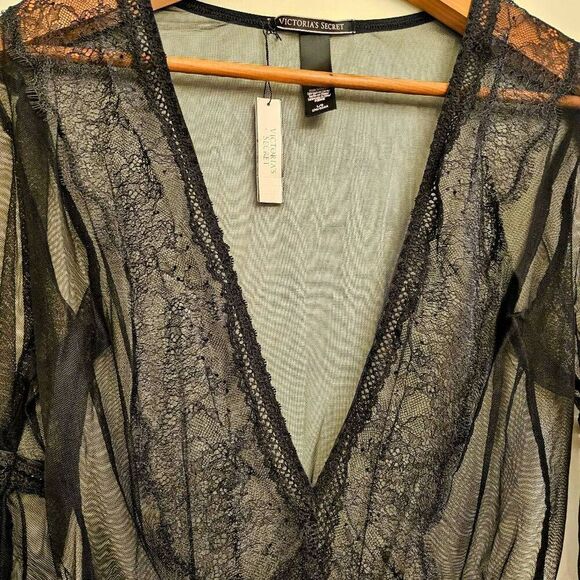 NWT Victoria's Secret Extremely Sexy Lace Bodysuit w/ Plunge Neckline: NYE Date - Picture 7 of 10